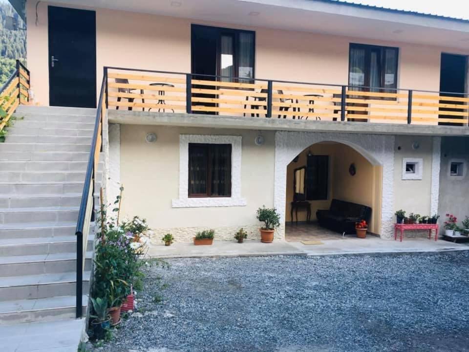 Guesthouse Kurdiani In Mestia Exterior photo